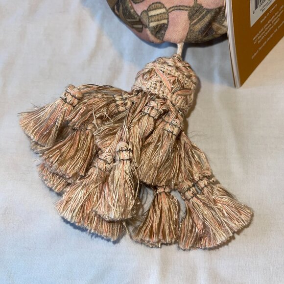 Busy Bees - La Maman Wedge Nursing Pillow by DockATot - Picture 2 of 4